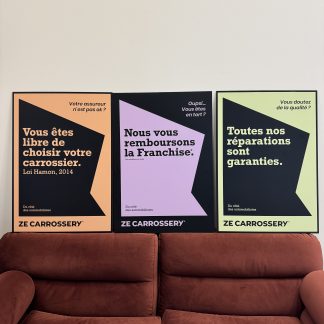 Trio d'affiches - fond coloré